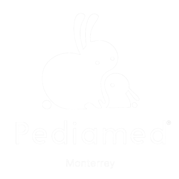 Logo blanco original Pediamed